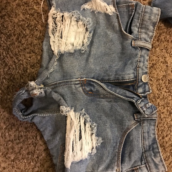 Woman’s Shorts Bundle - Picture 4 of 6